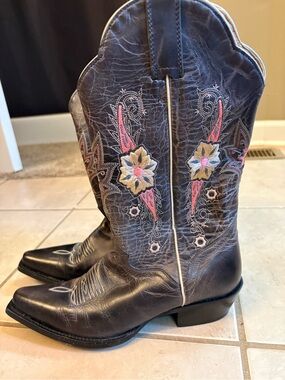 Embroidered Brown Leather Western Cowboy Boots